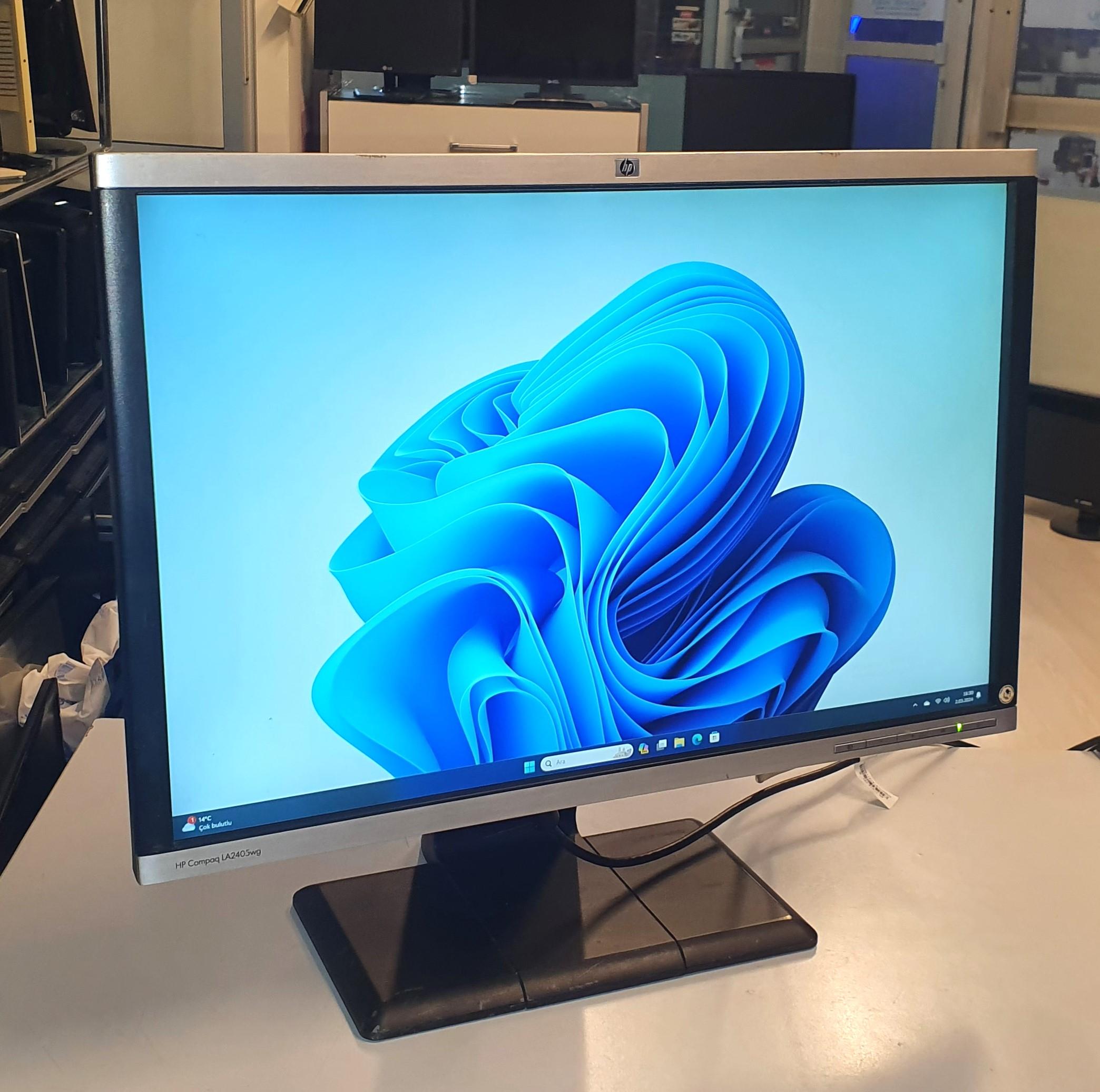 HP LA2405wg 24 inç LED Monitör VGA DP DVI Pivot Ayaklı