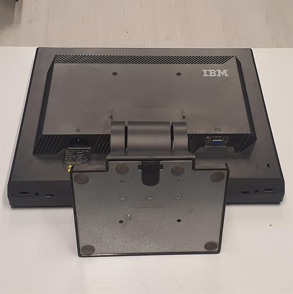 IBMLenovo 17 inç Lcd Kare Monitör2.EL Temiz Monitör2.El Lenovo 17 inç Lcd Kare Ekran Güvenlik Kamera Monitörü