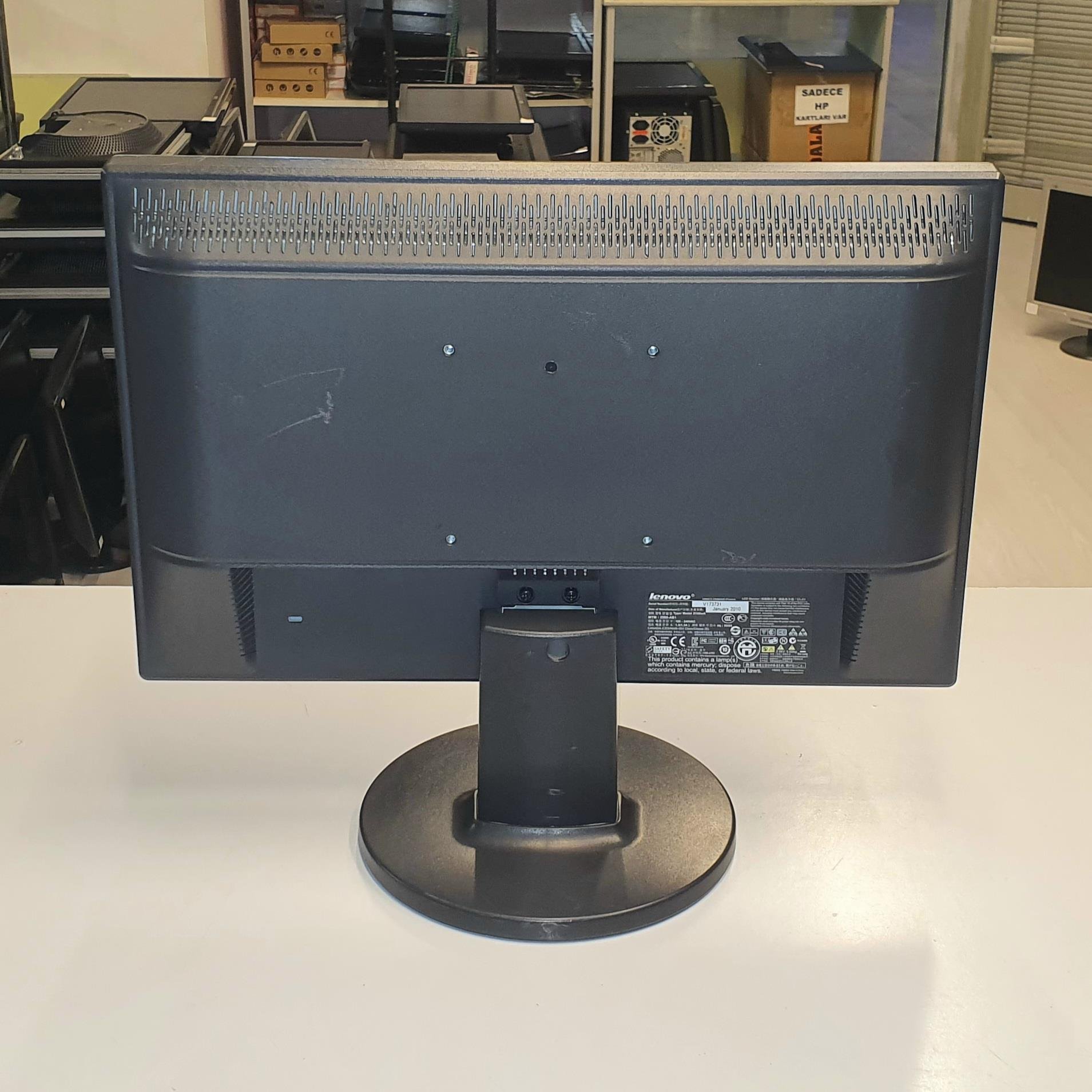 Lenovo 18.5 inç LCD Kurumsal Monitör 2.El | Çetinnet Bilişim