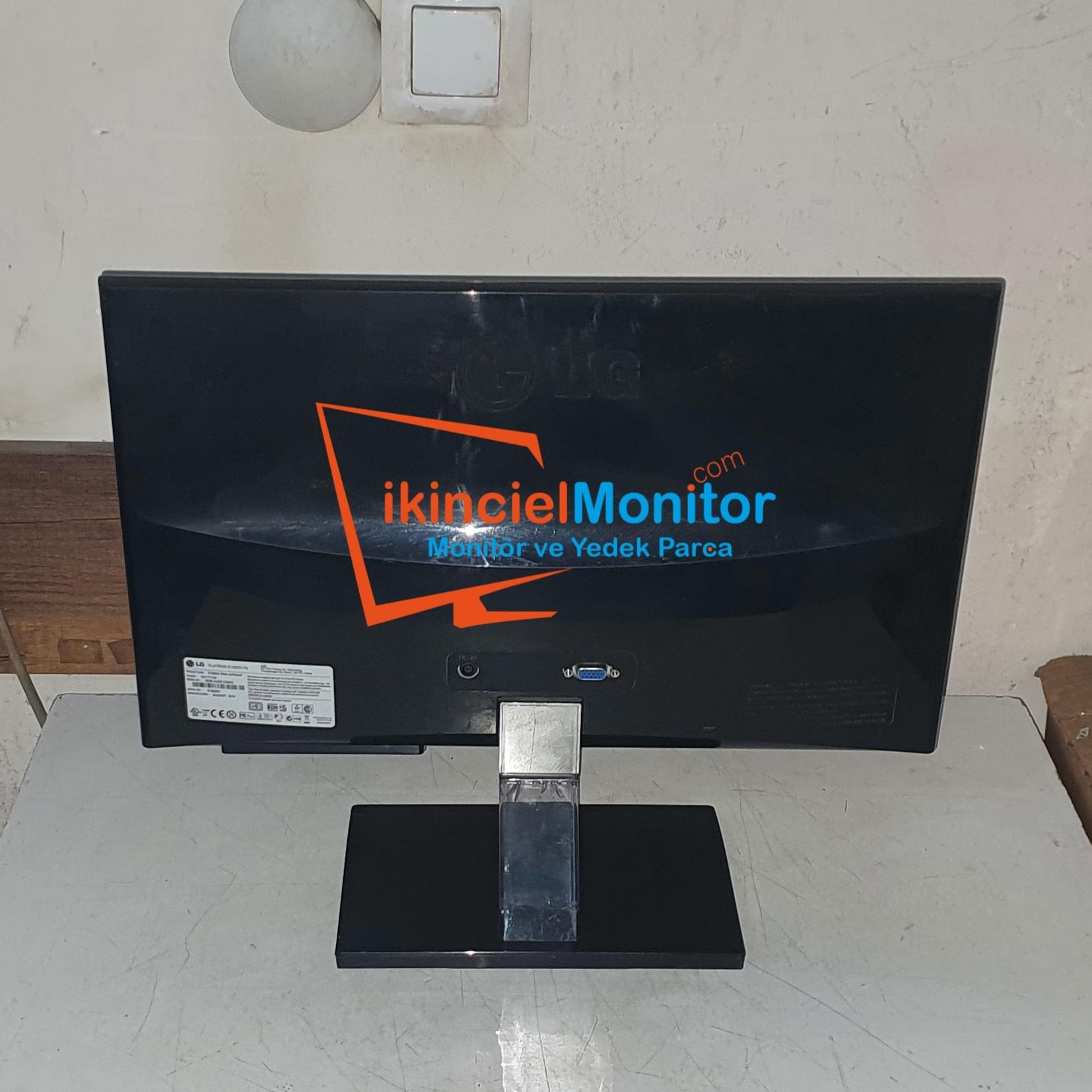 LG  E1960-PN 18.5