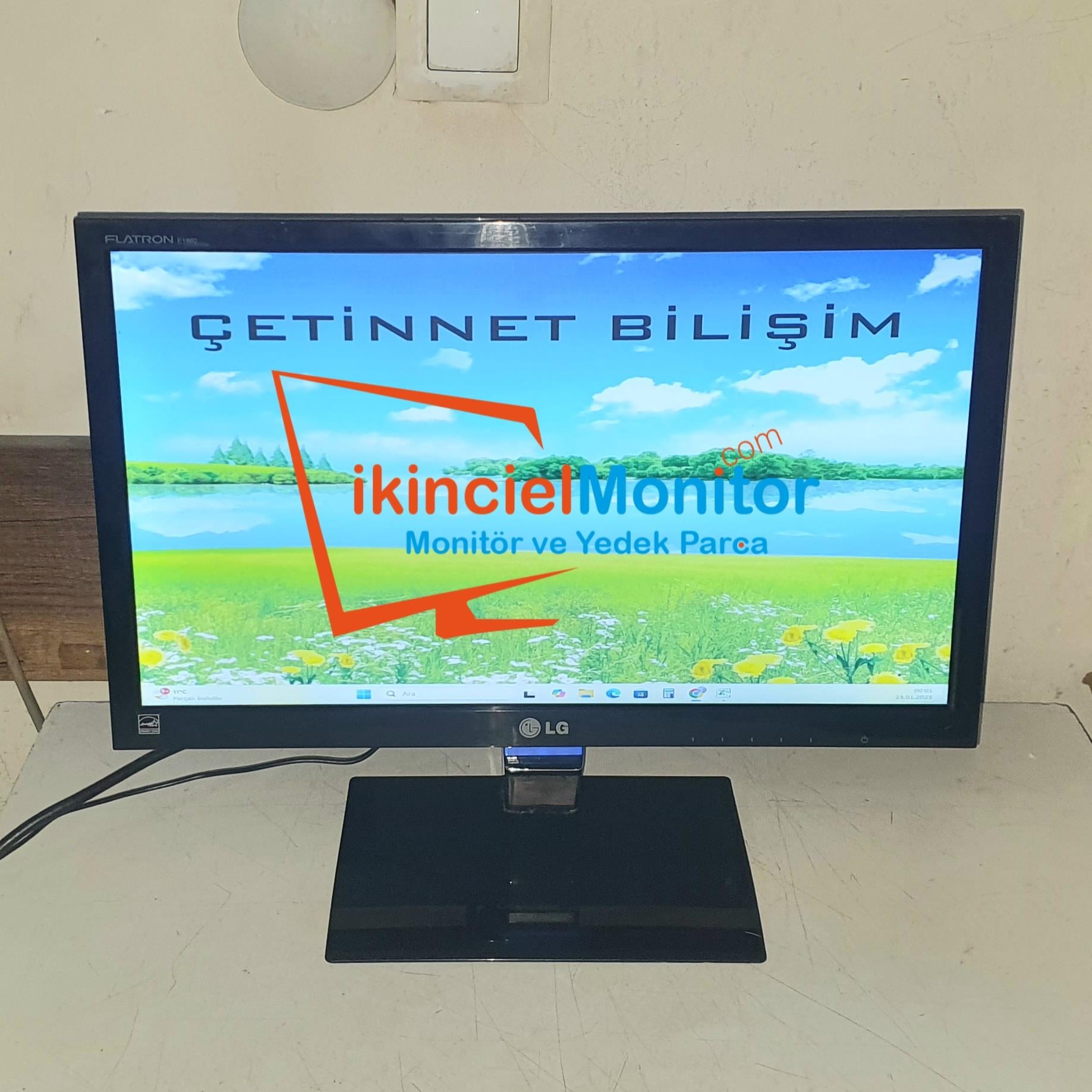 LG  E1960-PN 18.5
