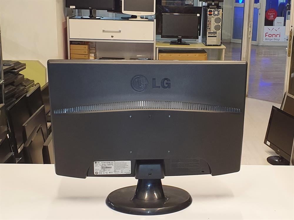 LG Life's GoodLG W2243S-PF 21.5 inç Led Monitör VGA 1920x10802.EL Temiz MonitörLG w2243s-pf 21.5 inç Led Geniş Ekran Monitör VGA 1920x1080