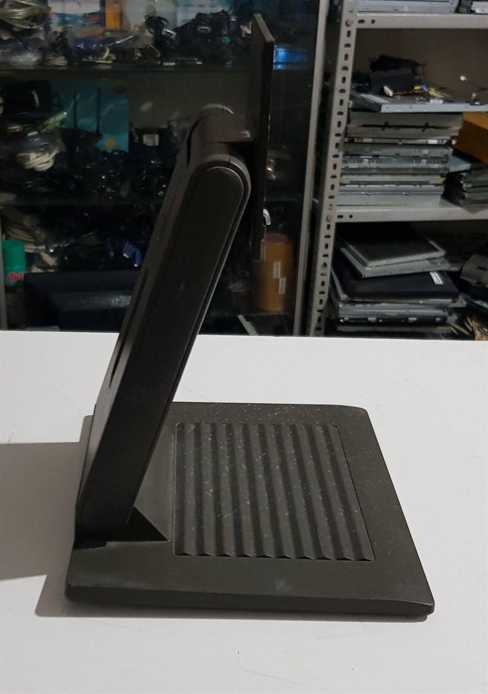 MONİTÖR TV ORJİNAL 100x100 mm PİVOT AYAK MONİTÖR MASA STANTI 15 - 24 inç STANDART AYAK FÜME RENK