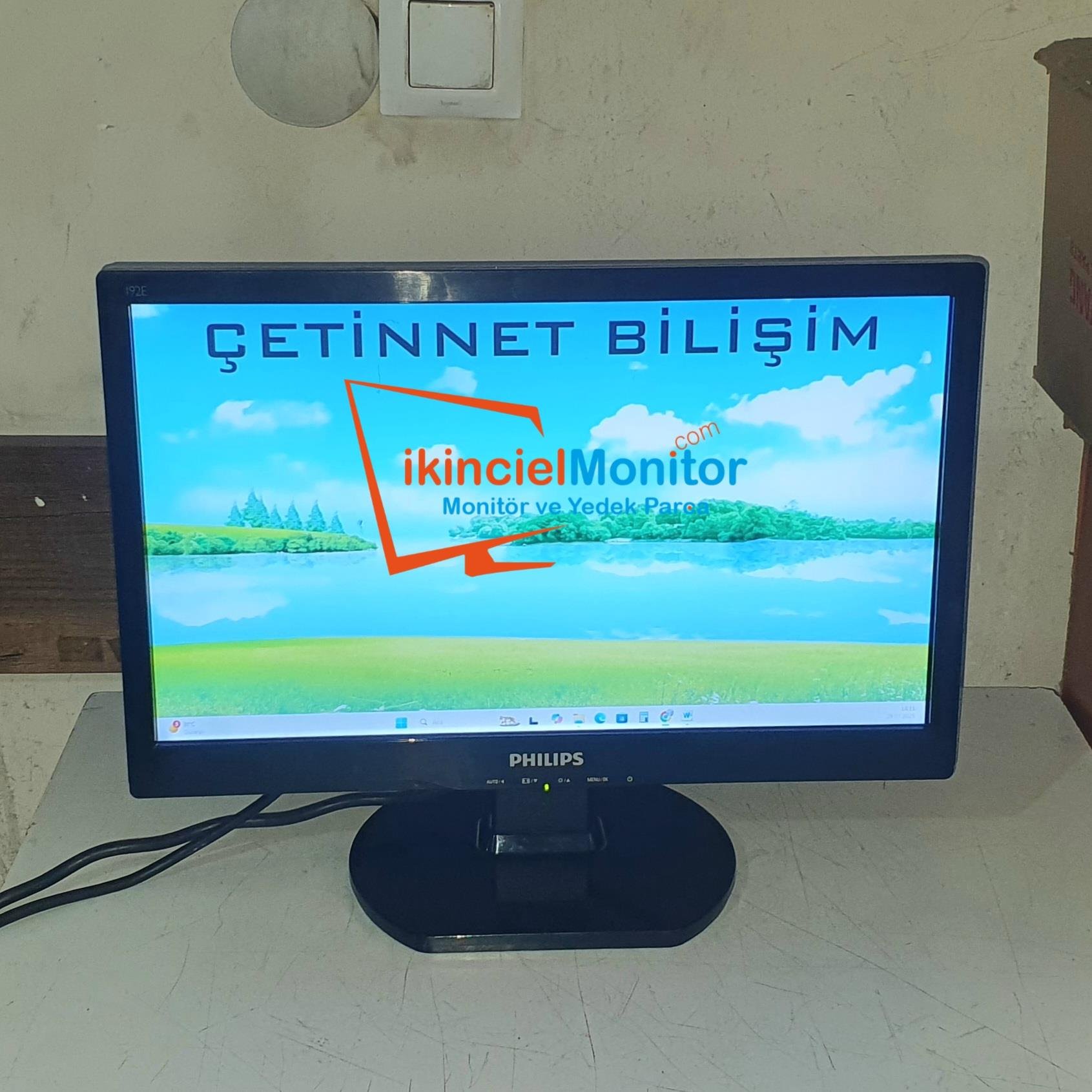 Philips 192E 18.5 inç LED Monitör 2.El