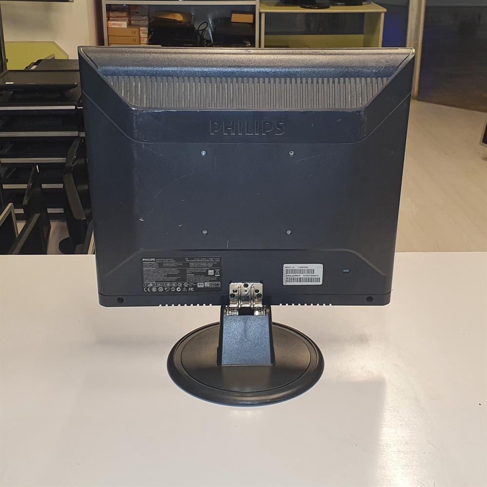 PHİLİPSPHİLİPS 170S 17 inç LCD KARE MONİTÖR 1280 X 1024 VGA ÇIKIŞLI TEMİZ2.EL Temiz MonitörPhilips 170S 17 inç Lcd Kare Kamera Monitörü | ÇetinNet Bilişim