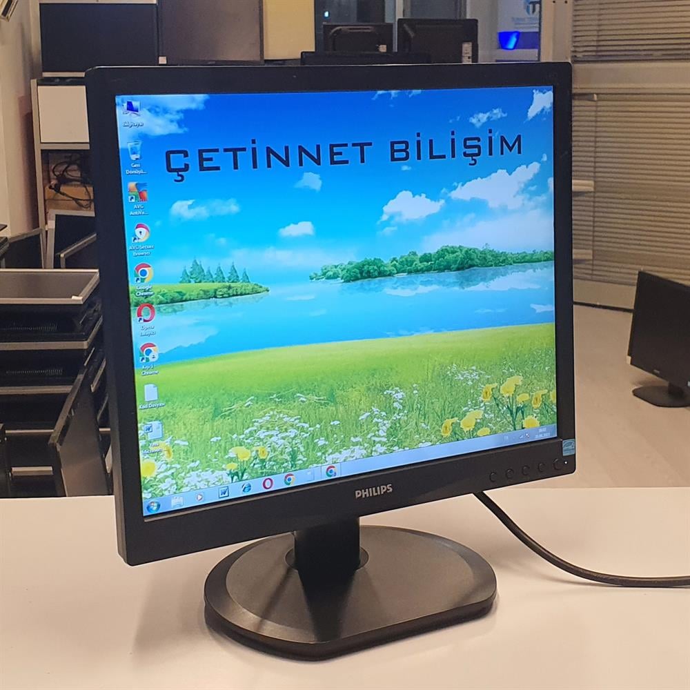 PHİLİPSPhilips 17S4SB 17 inç LED Kare VGA Monitör2.EL Temiz Monitör2.El Çok Temiz Teşhir Philips 17S4sb 17 inç Led Kare Monitör