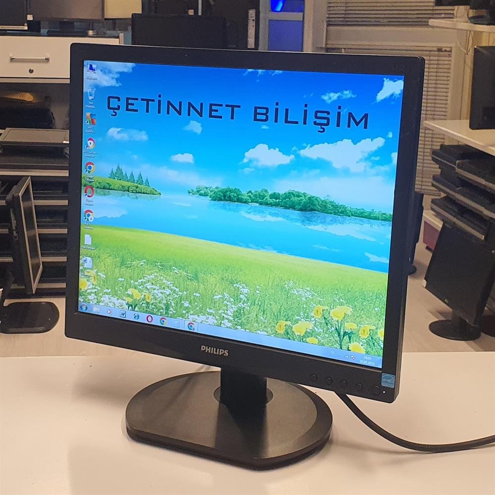 PHİLİPSPhilips 17S4SB 17 inç LED Kare VGA Monitör2.EL Temiz Monitör2.El Çok Temiz Teşhir Philips 17S4sb 17 inç Led Kare Monitör