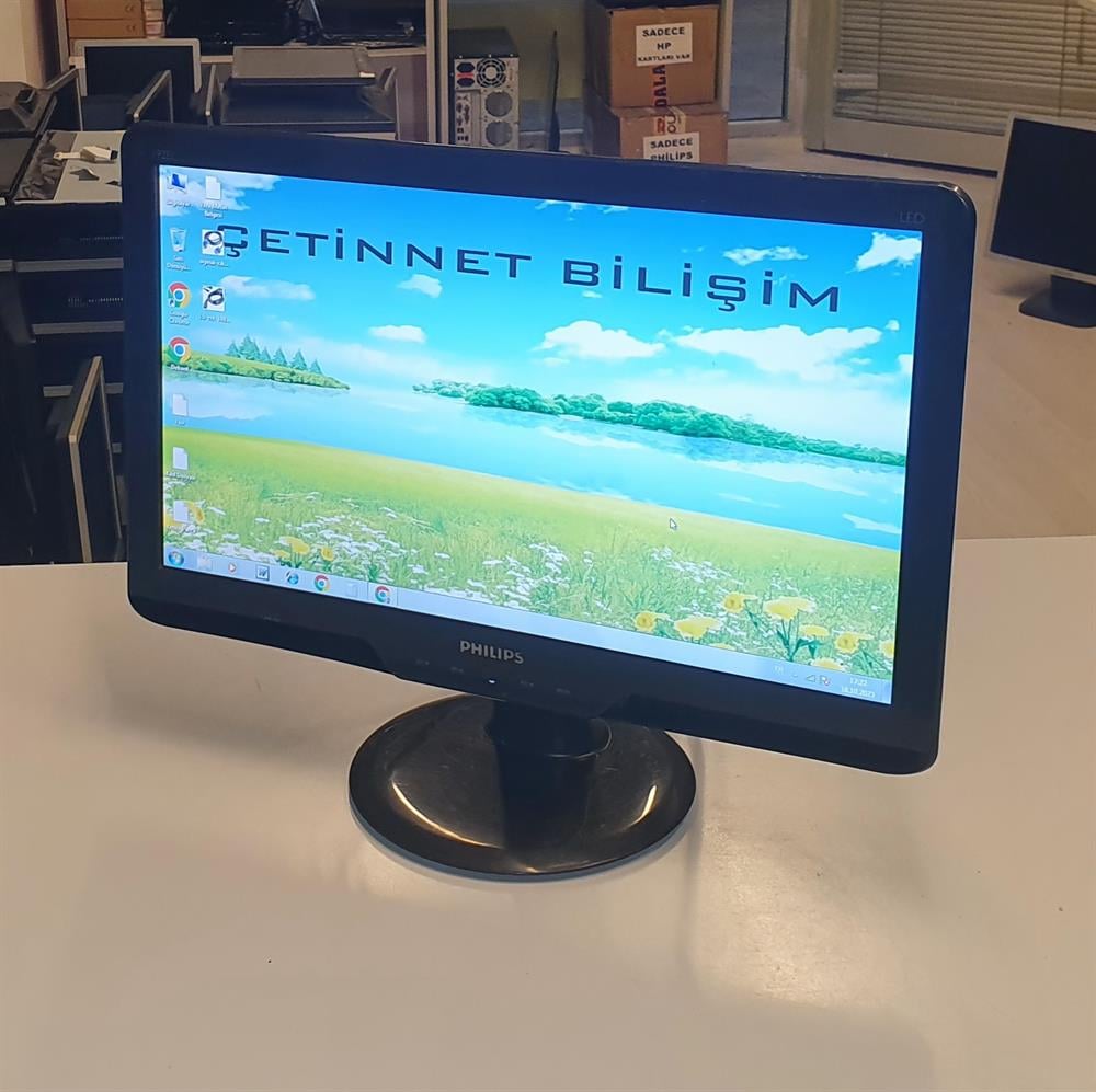 PHİLİPSPhilips 192EL 18.5 inç Led MonitörAz Defolu MonitörPhilips 192E 18.5 inç Lcd Monitör 2.El