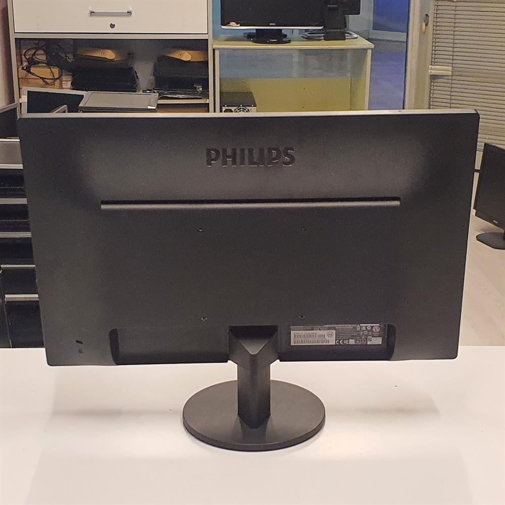 PHİLİPSPhilips 193V5L 18.5 inç Led Ekran MonitörAz Defolu Monitör2.El Philips 193V5L 18.5 inç Led Ekran Monitör Hafif Kusurlu