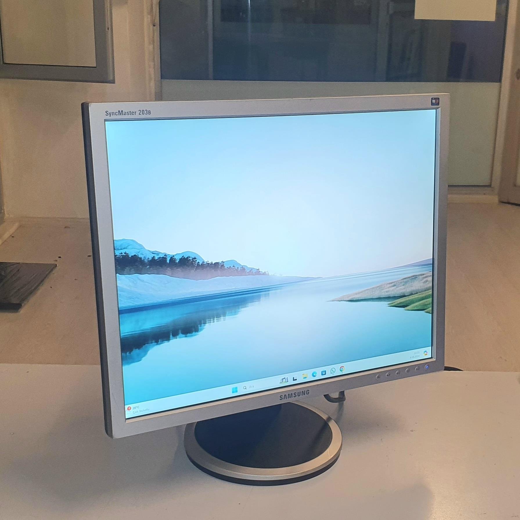 Samsung 203B 20 inç Monitör Dikey Yatay Kullanım 2.El