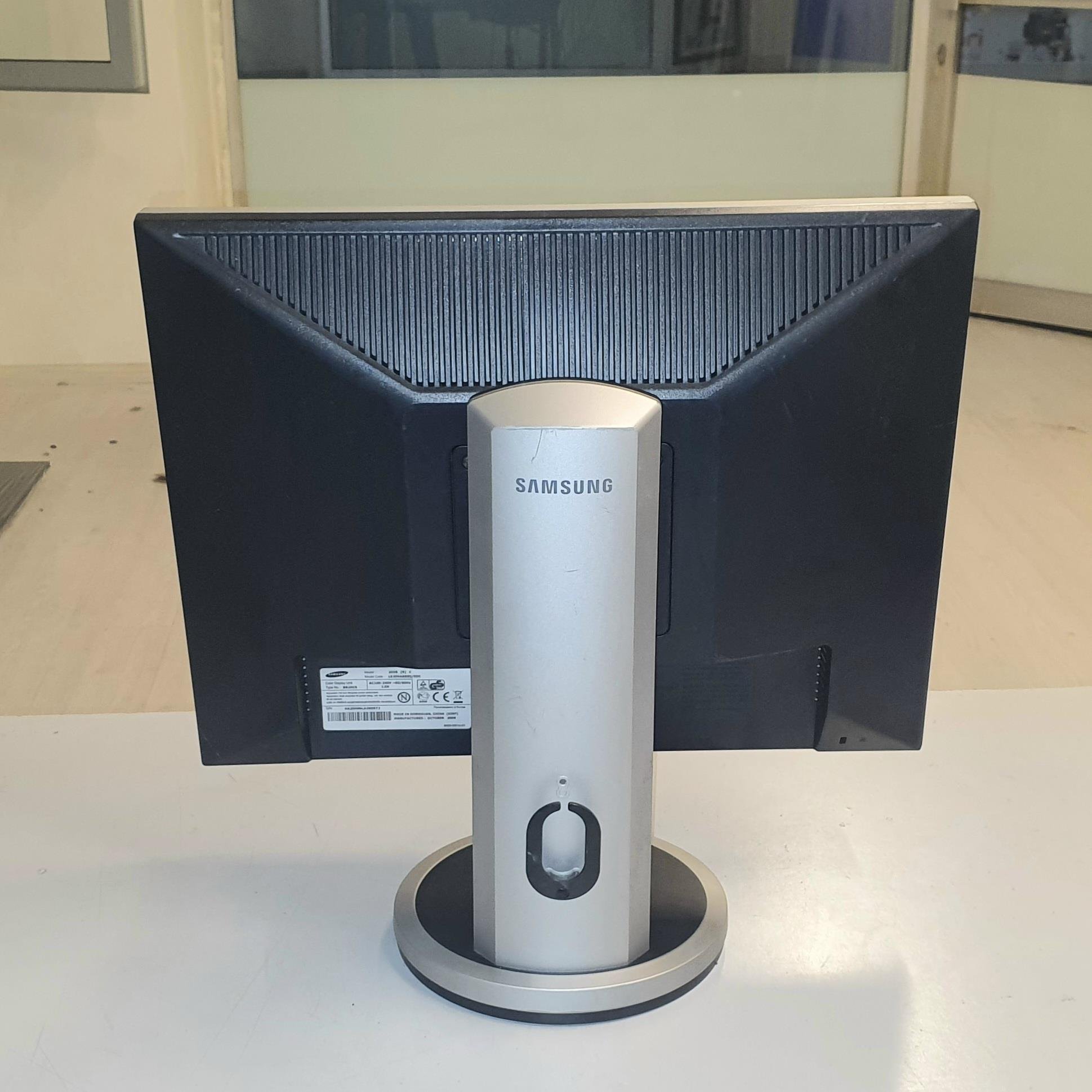 Samsung 203B 20 inç Monitör Dikey Yatay Kullanım 2.El