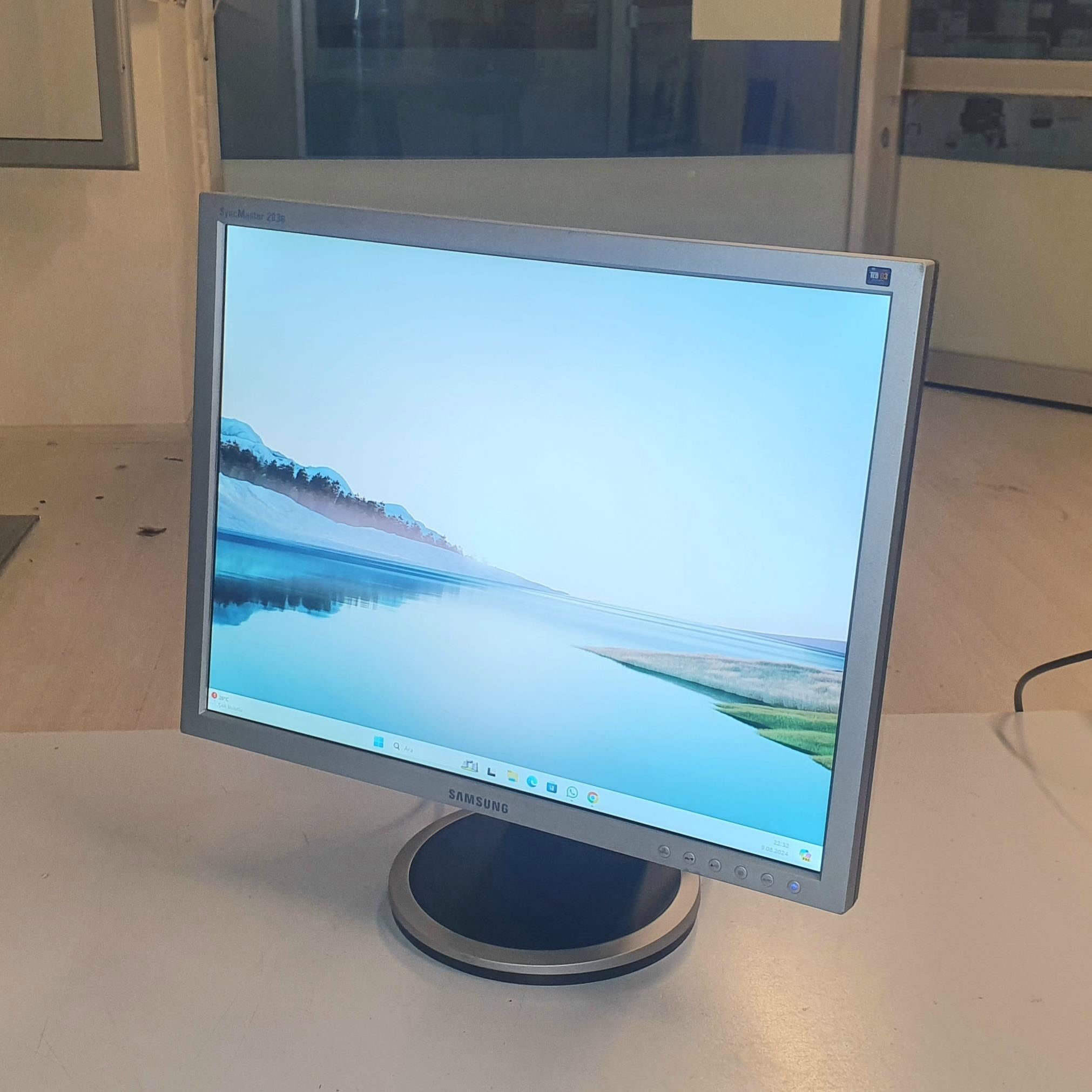 Samsung 203B 20 inç Monitör Dikey Yatay Kullanım 2.El