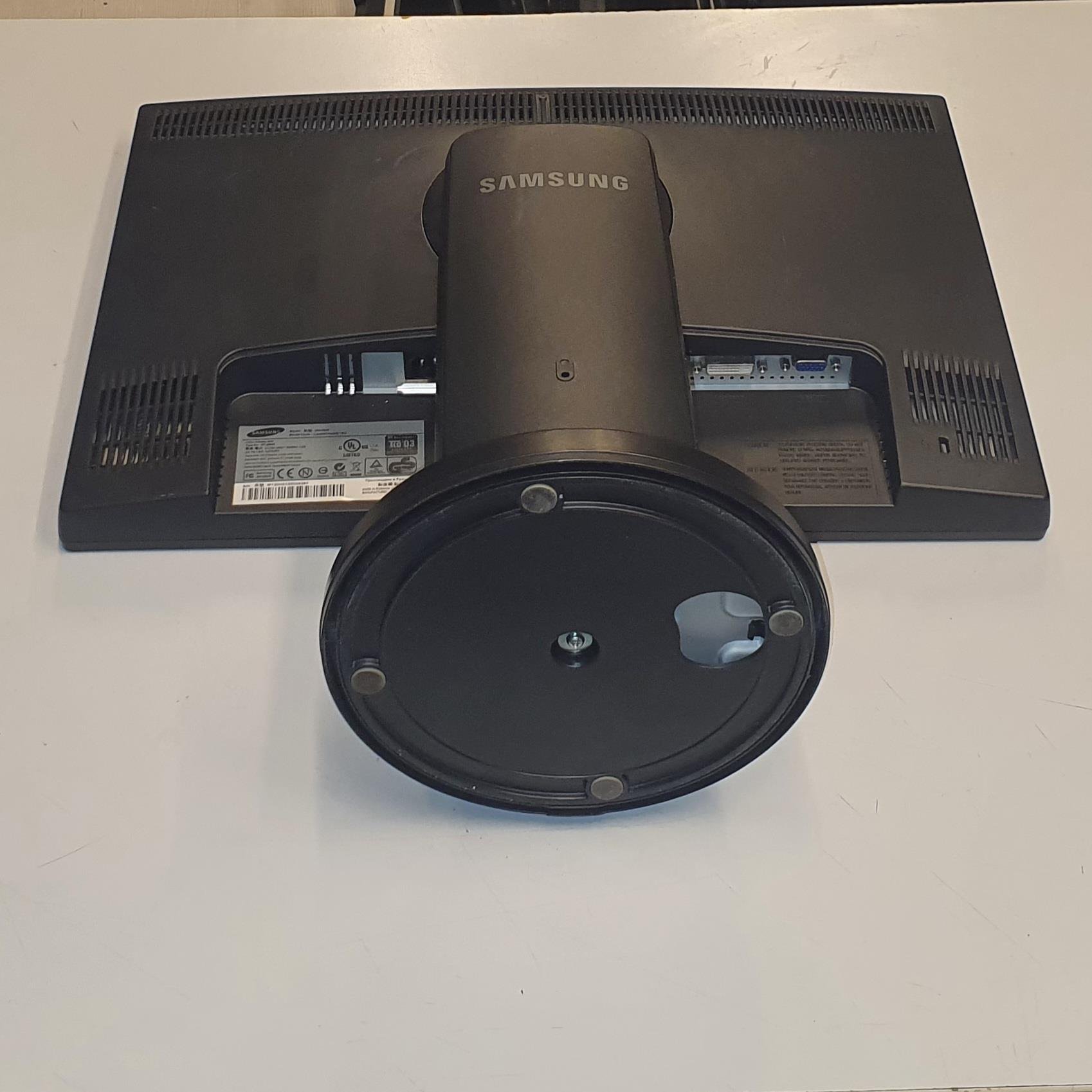 Samsung 2043BW 20 inç LCD Monitör Dikey Kullanım 2.El