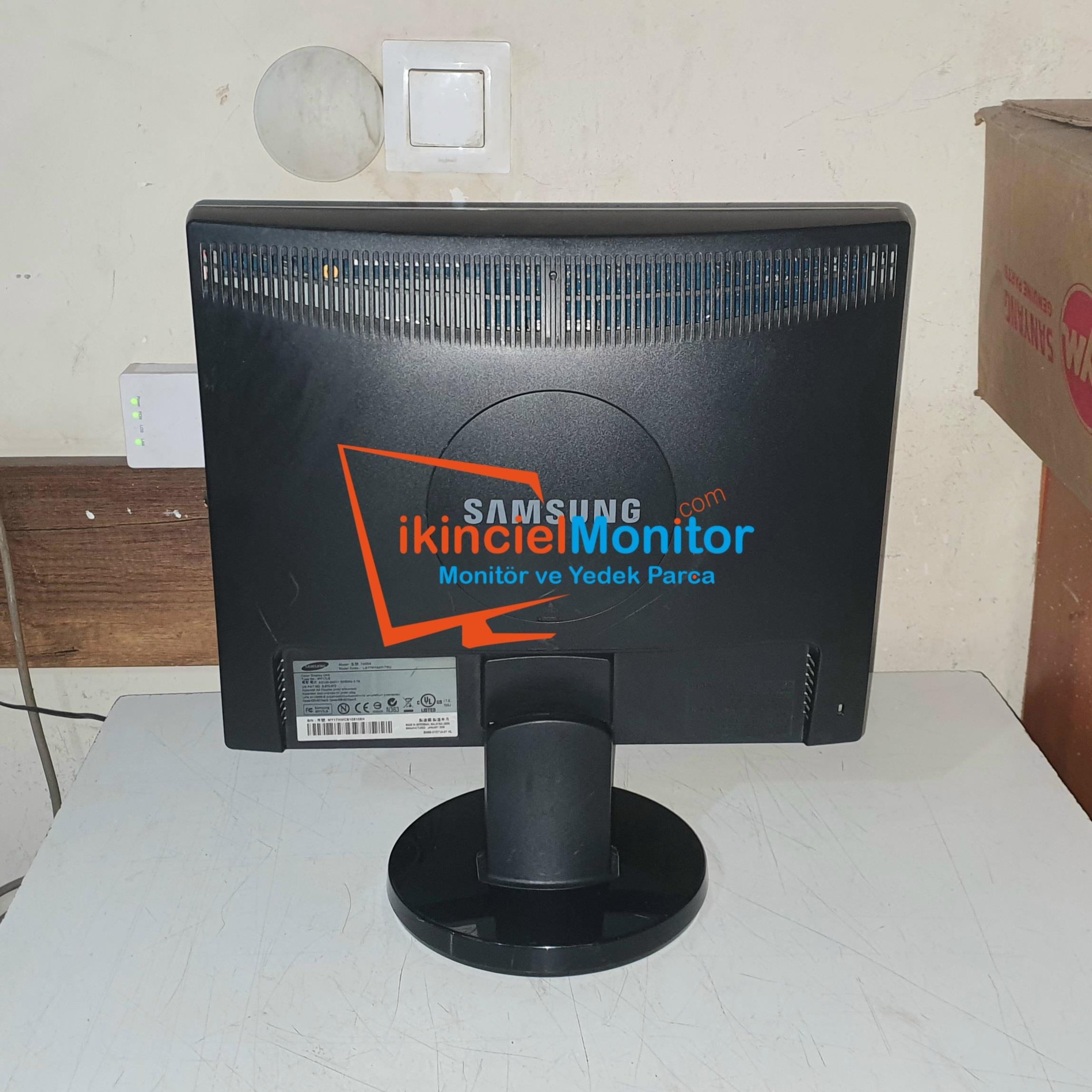 Güvenlik Kamera Monitörü 17