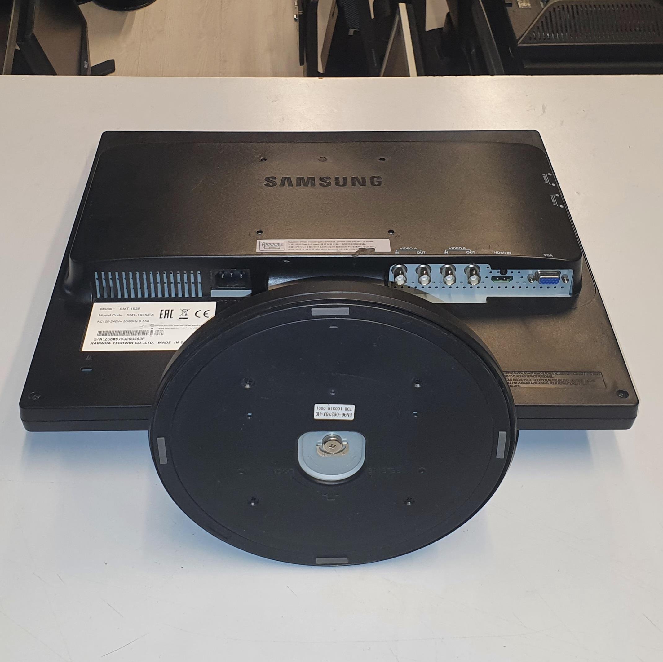 Samsung SMT-1935 19 inç LED Monitör BNC HDMI VGA