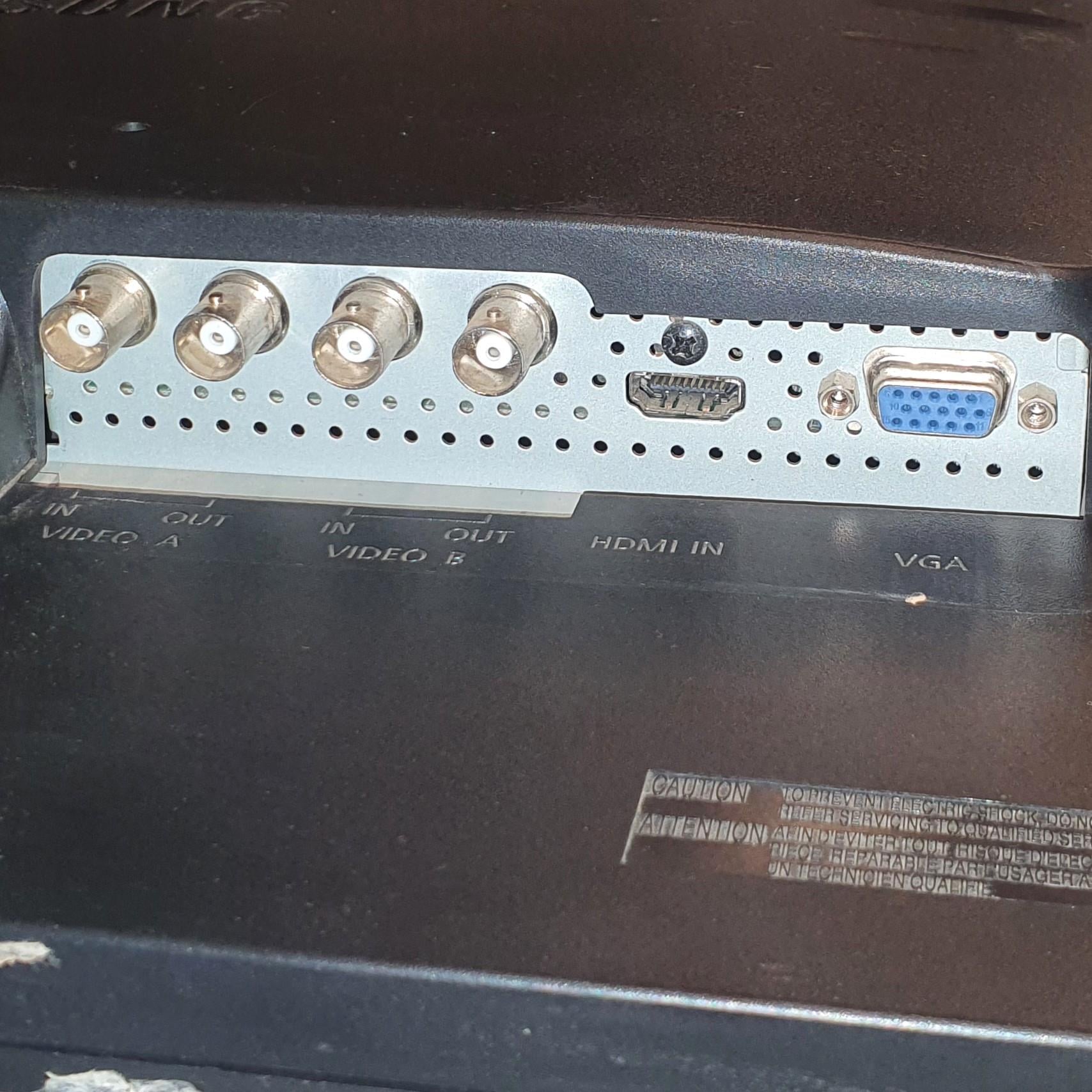 Samsung SMT-2232 21.5 inç LED Monitör BNC HDMI VGA