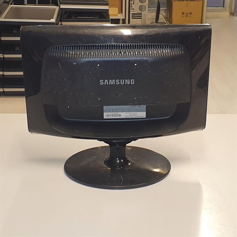 SamsungSamsung 633NW 16 inç Lcd Ekran Monitör2.EL Temiz MonitörSamsung 16 inç Lcd Monitör 2.El | ÇetinNet Bilişim