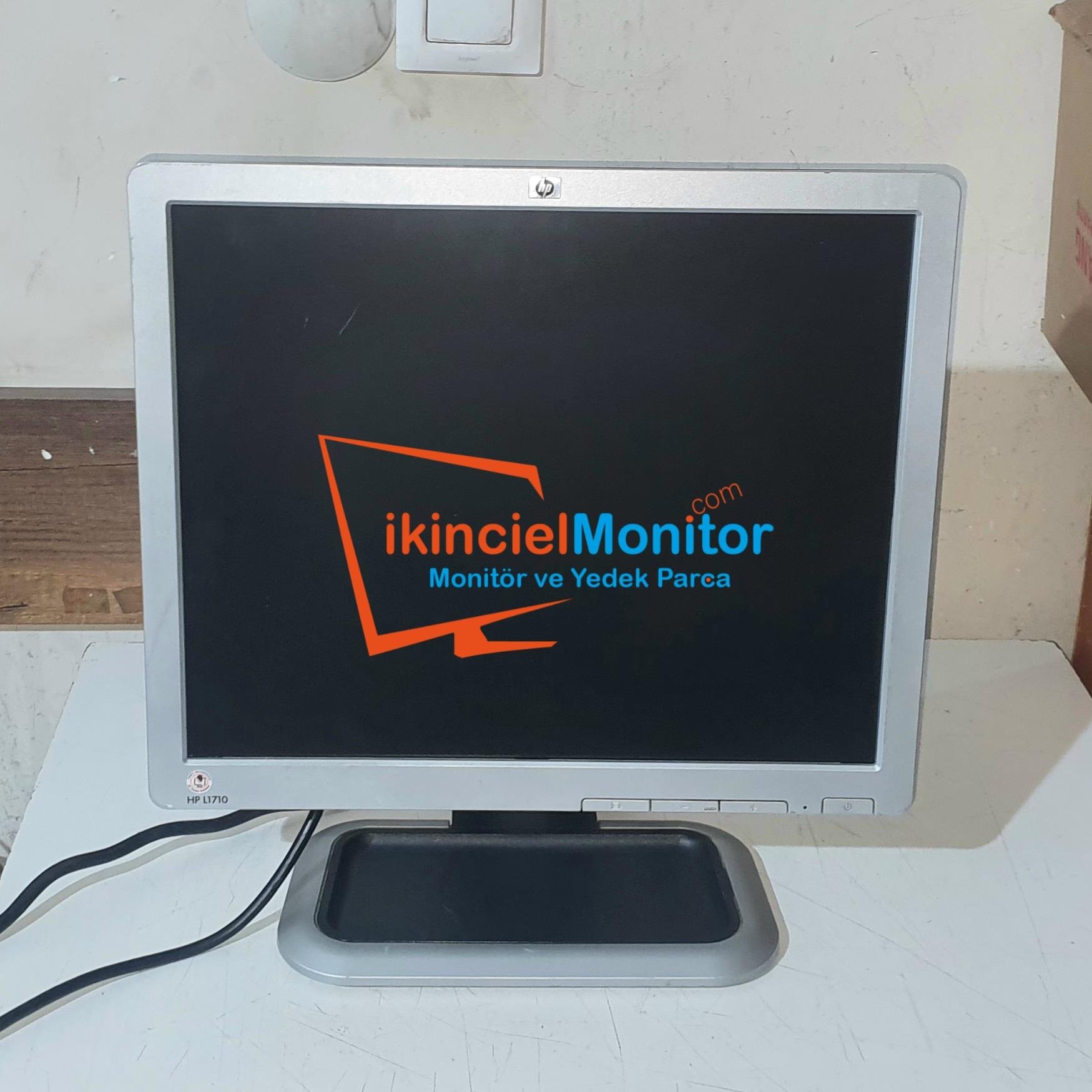 17 inç LCD Monitör HP L1710 Güvenlik Kamera Monitörü