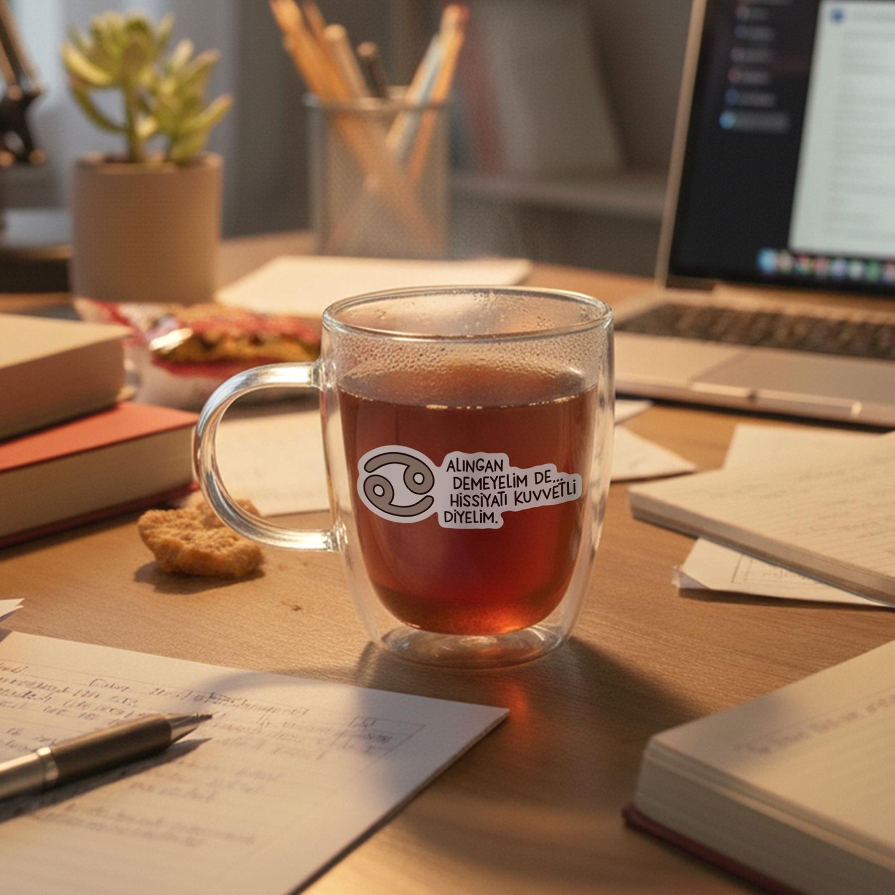 Hisli ŞeylerHisli Şeyler Yengeç Burcu Cam Kupa