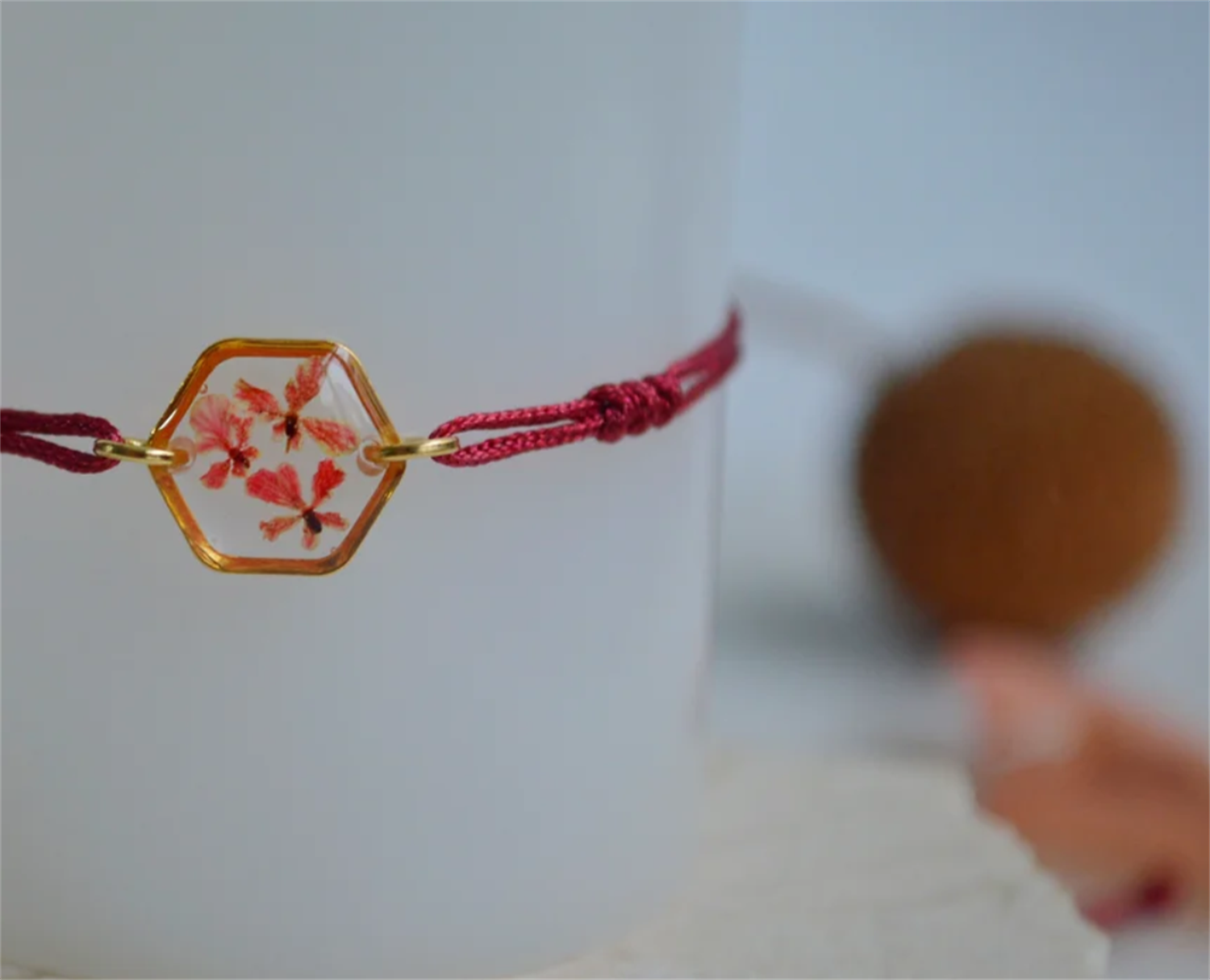 SevdiklerimizFiorel Design | Gerçek Pembe Çiçekli Altıgen Bileklik