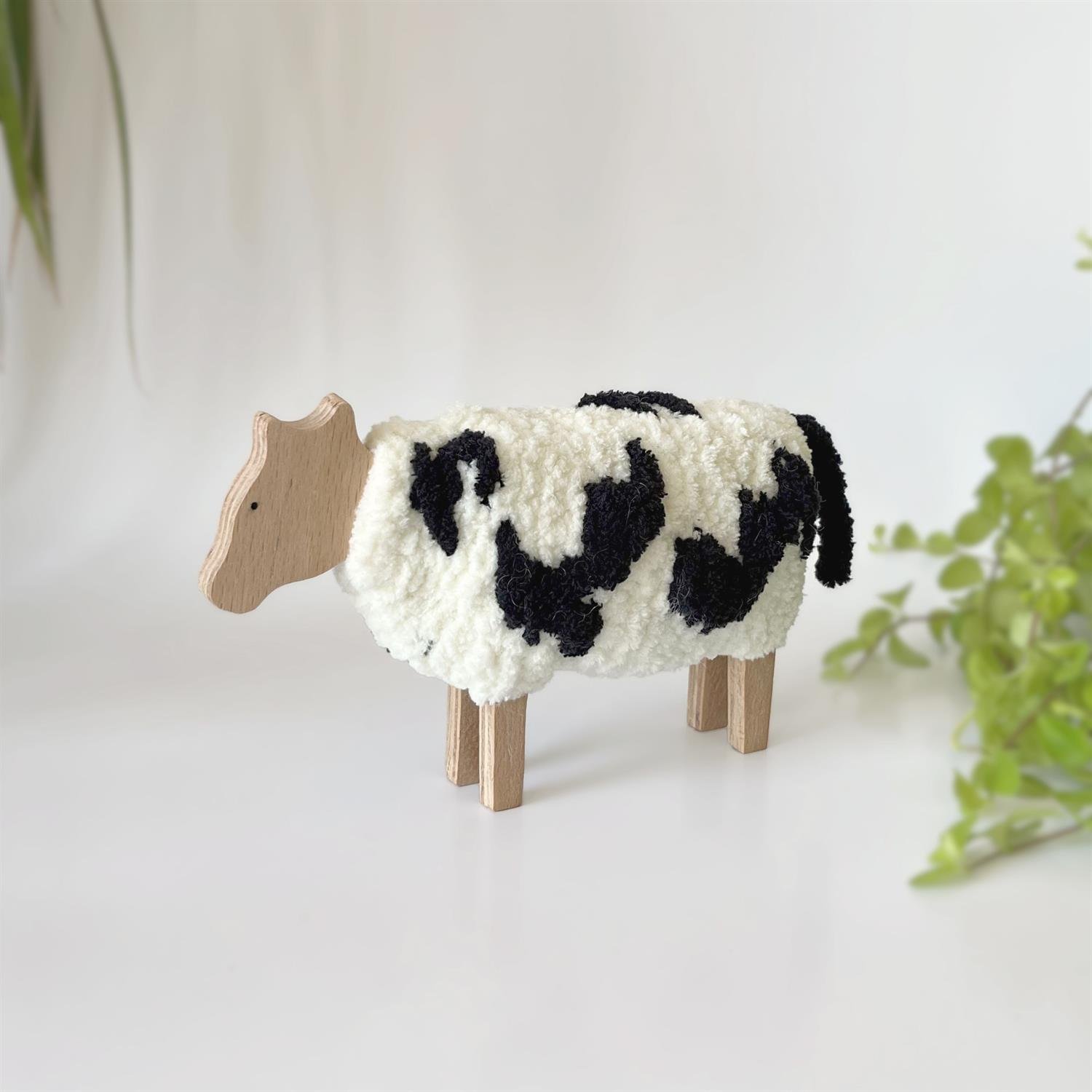 SevdiklerimizYabu | Ahşap & Yün Karışımı Oyuncak İnek