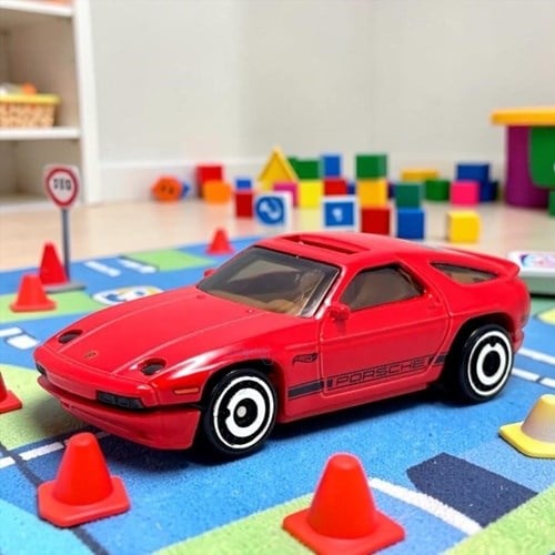 1983 Porsche 928s Hot Wheels Tekli Araba