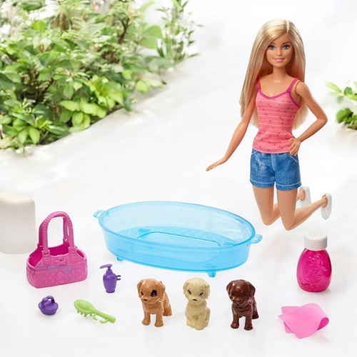Barbie Ve Köpekleri Banyo Keyfinde Oyun Seti