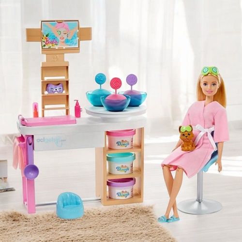 Barbie Wellness Yüz Bakımı Yapıyor Oyun Seti