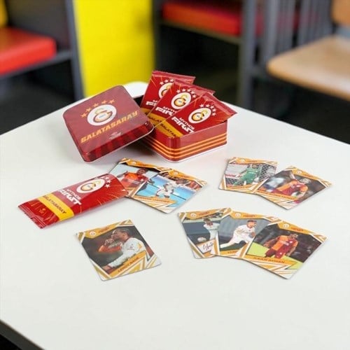 Galatasaray Futbolcu Kartları 2025-26 Mythos First - Metal Kutu