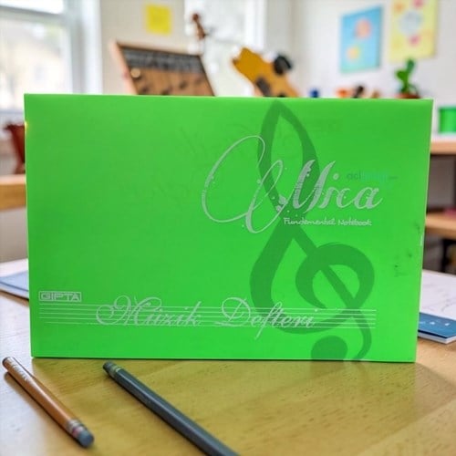 Gıpta Müzik Defteri Mica 40 Yaprak Pp Kapak 17x24 Cm