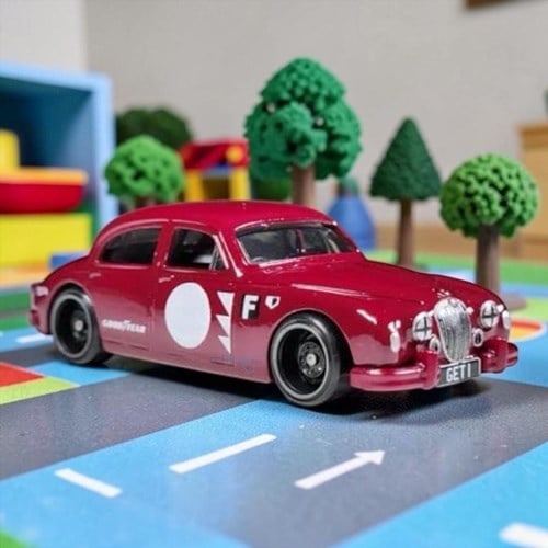 Jaguar Mk1 Hot Wheels Tekli Araba