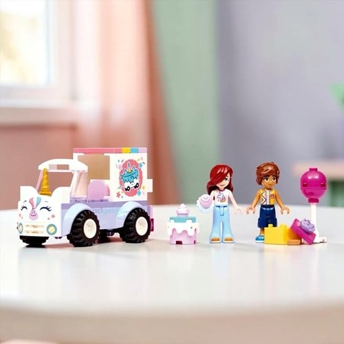 Lego Friends Unicorn Pastane Arabası 67 Parça 42675