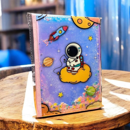 Maxx Astronot Temalı Pullu Kapak Kadife Not Defteri