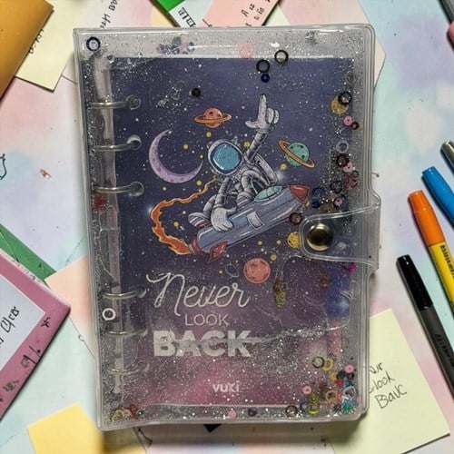 Vuki Mekanizmalı Simli Ve Sulu Kapaklı Desenli Defter Astronot