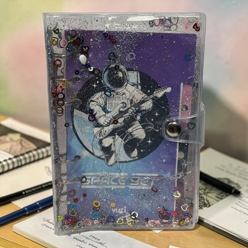 Vuki Mekanizmalı Simli Ve Sulu Kapaklı Desenli Defter Astronot