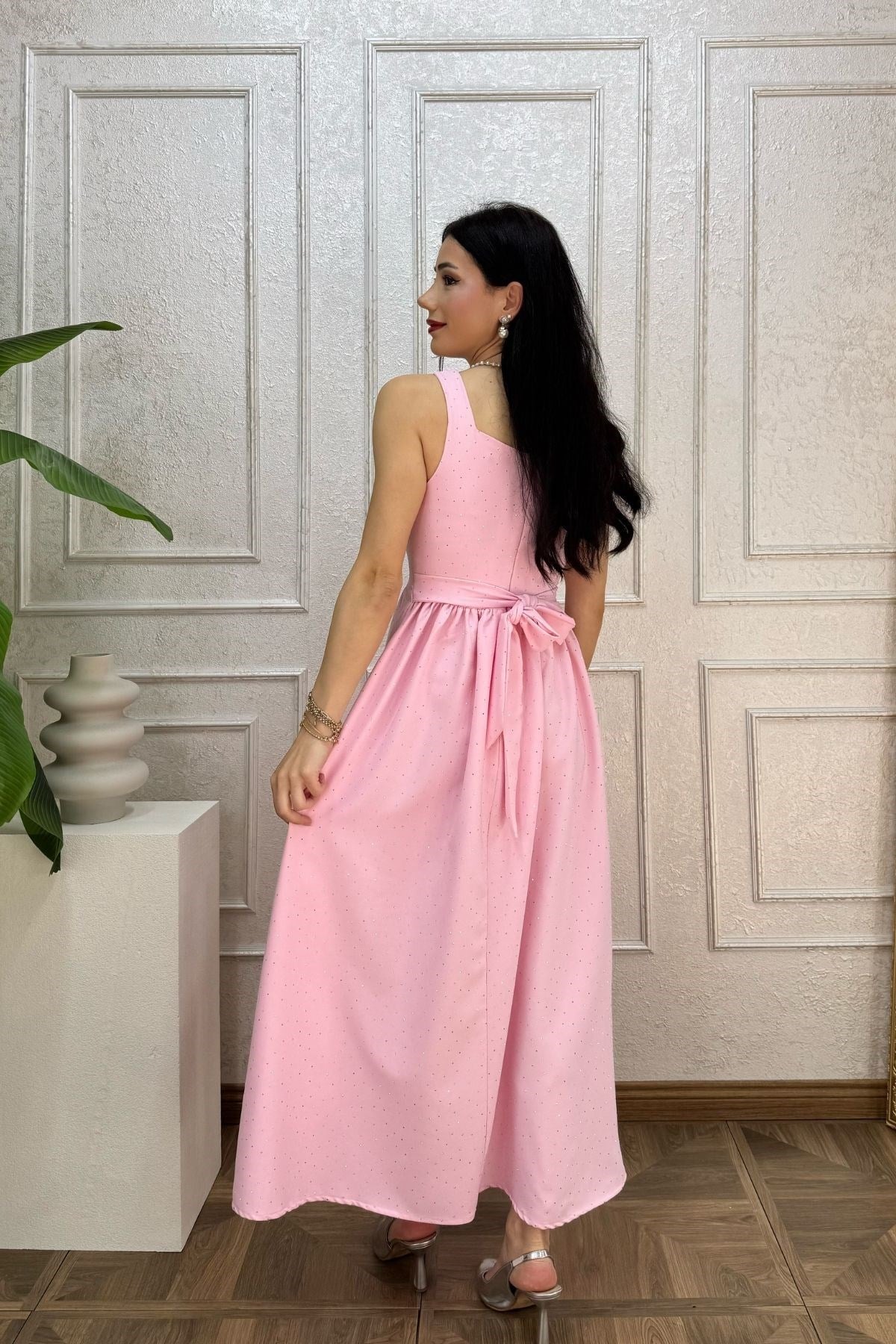 Açık Pembe Beli Büzgü Detay Kuşaklı Taşlı Elbise