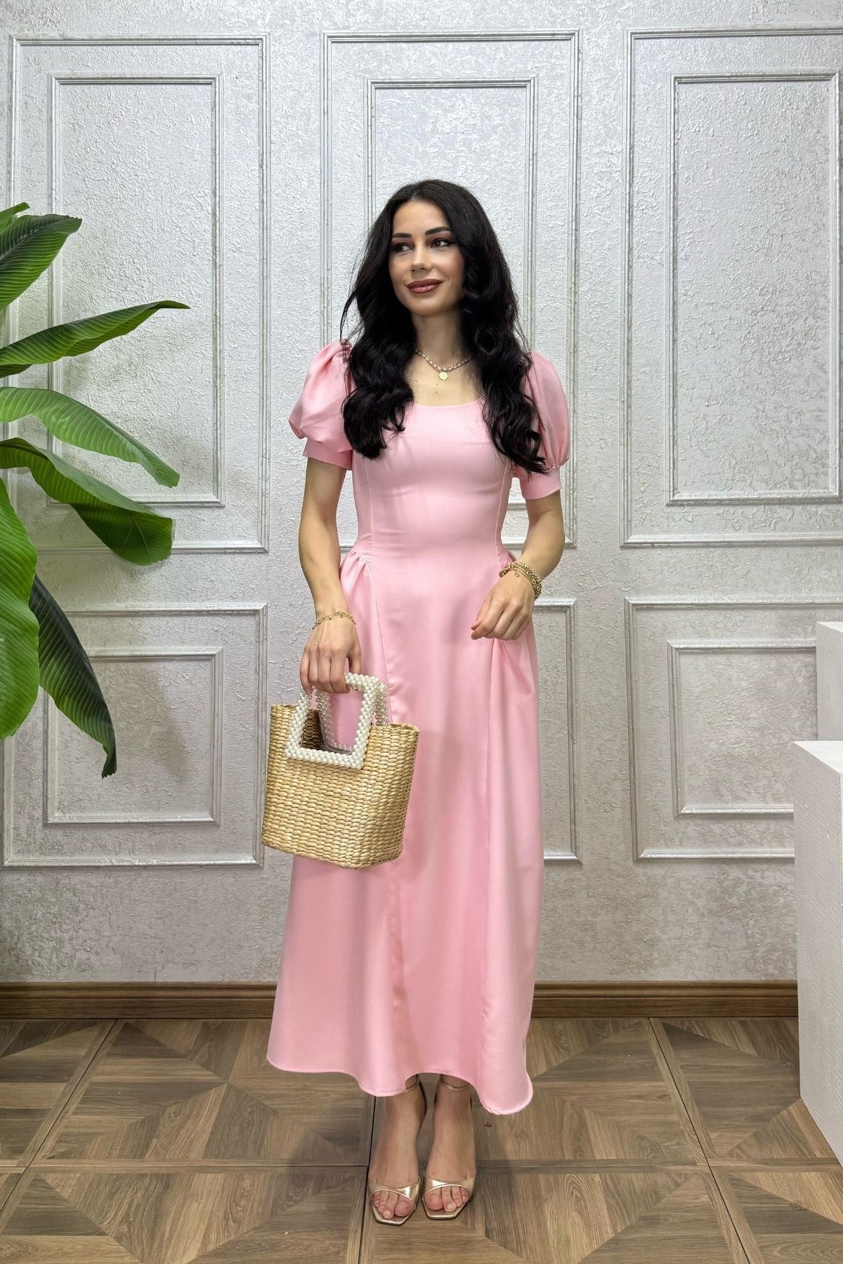 Açık Pembe Kuşaklı Yanları Büzgülü Elbise