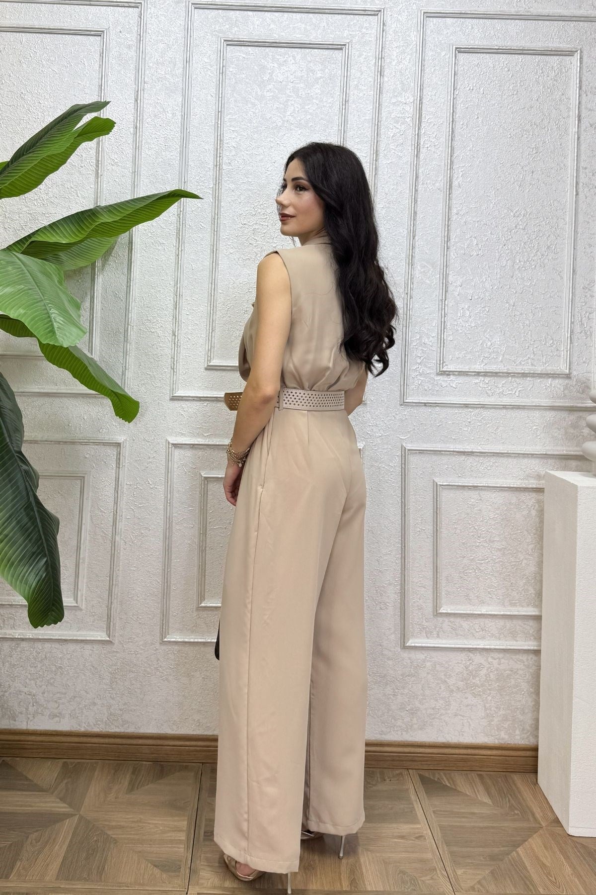 Bej Degaje Yaka Düğmeli Kemerli Tulum