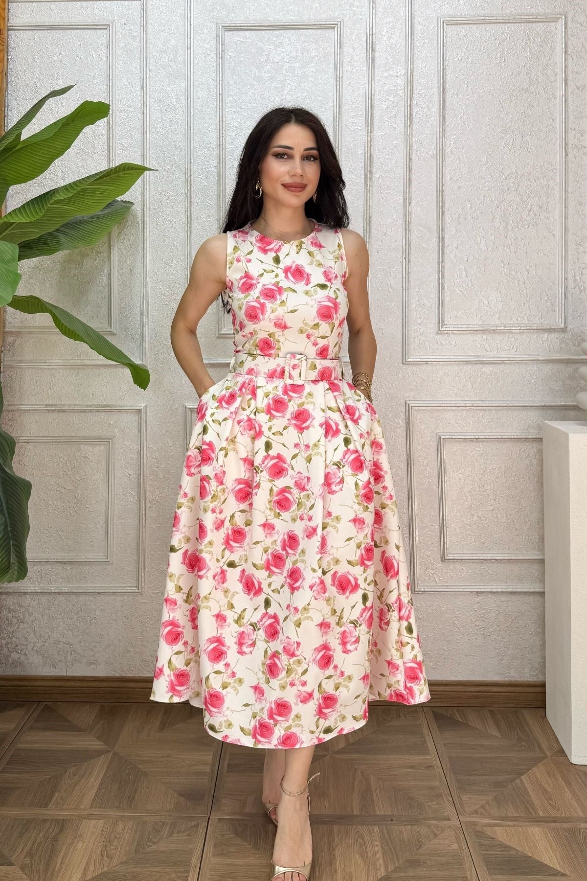 Ekru Pembe Çiçekli Beli Pile Detay Kemerli Elbise