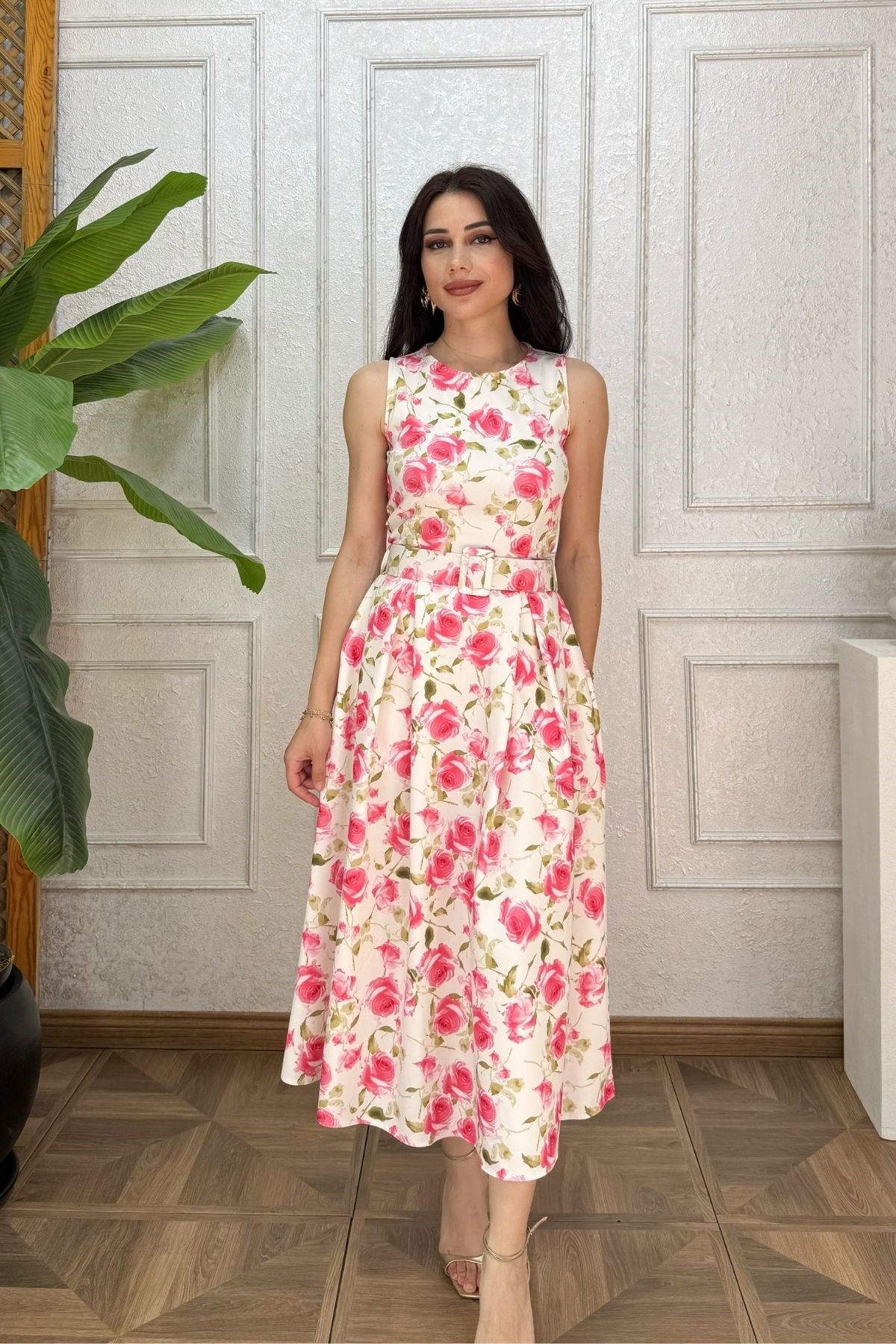 Ekru Pembe Çiçekli Beli Pile Detay Kemerli Elbise