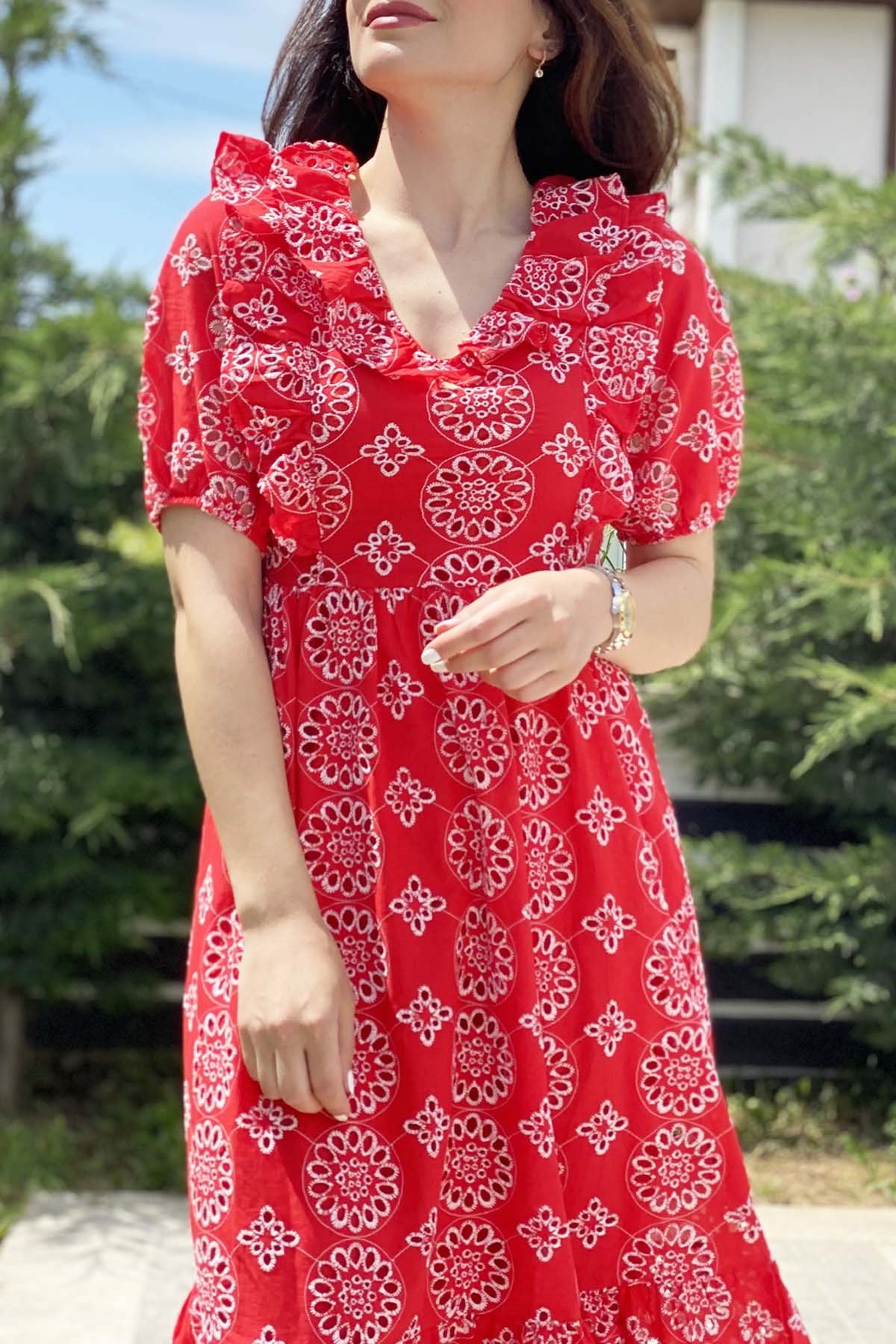 kırmızı elbise