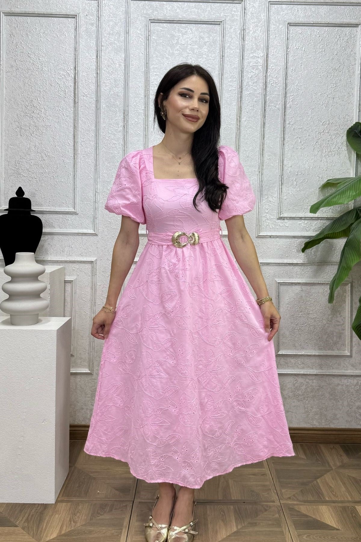 Pembe Kemeri Gold Detay Brode Elbise