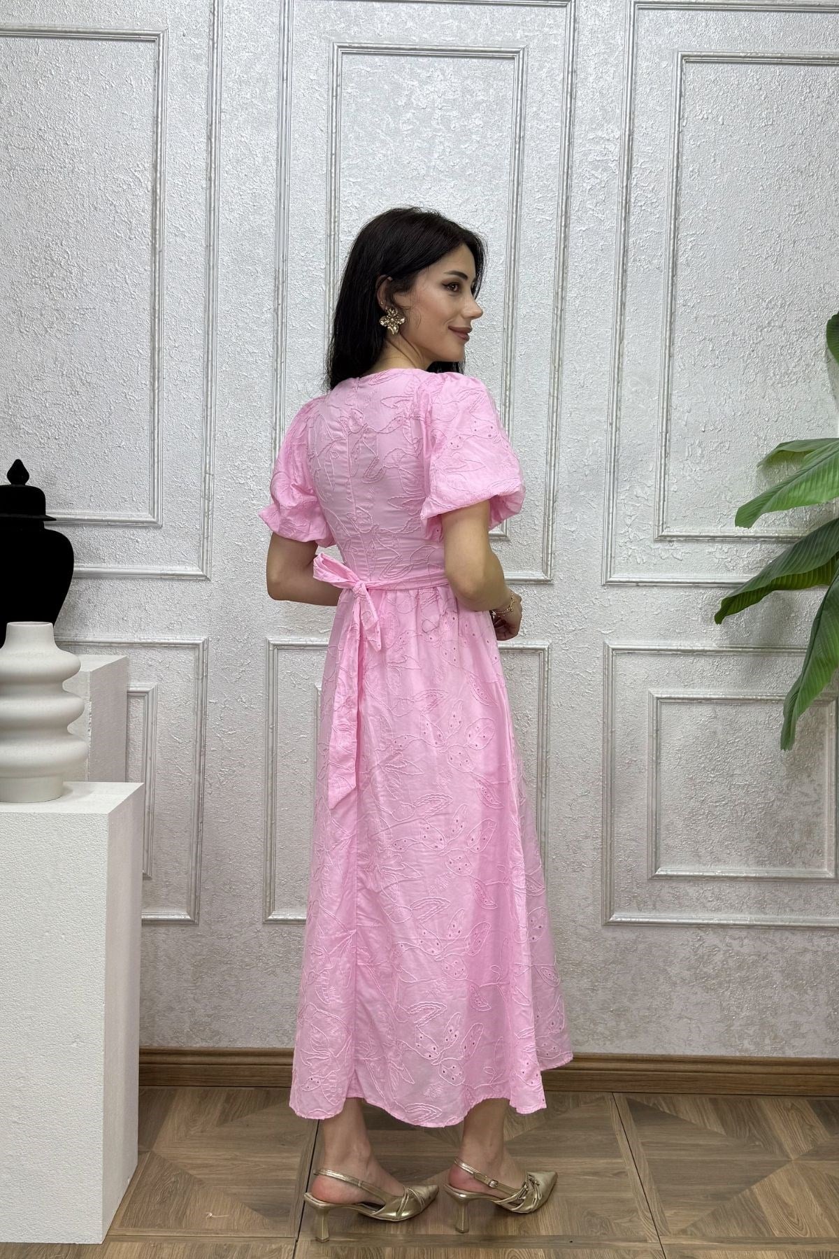 Pembe Kemeri Gold Detay Brode Elbise