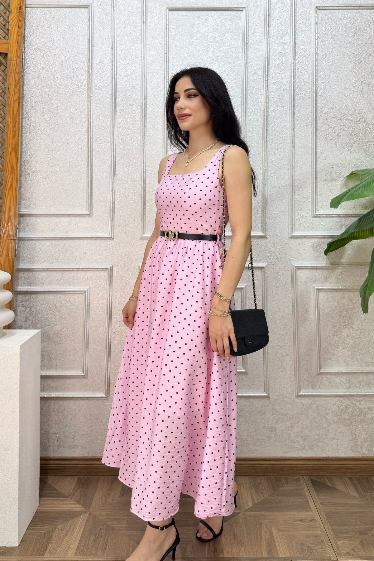 Pembe Puantiye Desen Kemerli Kalın Askılı Elbise