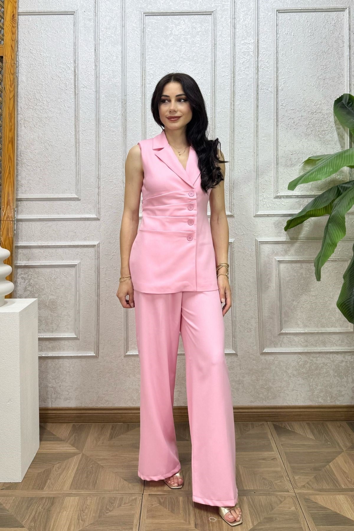 Pembe Yeleği Kuşaklı Palazzo Pantolonlu Takım