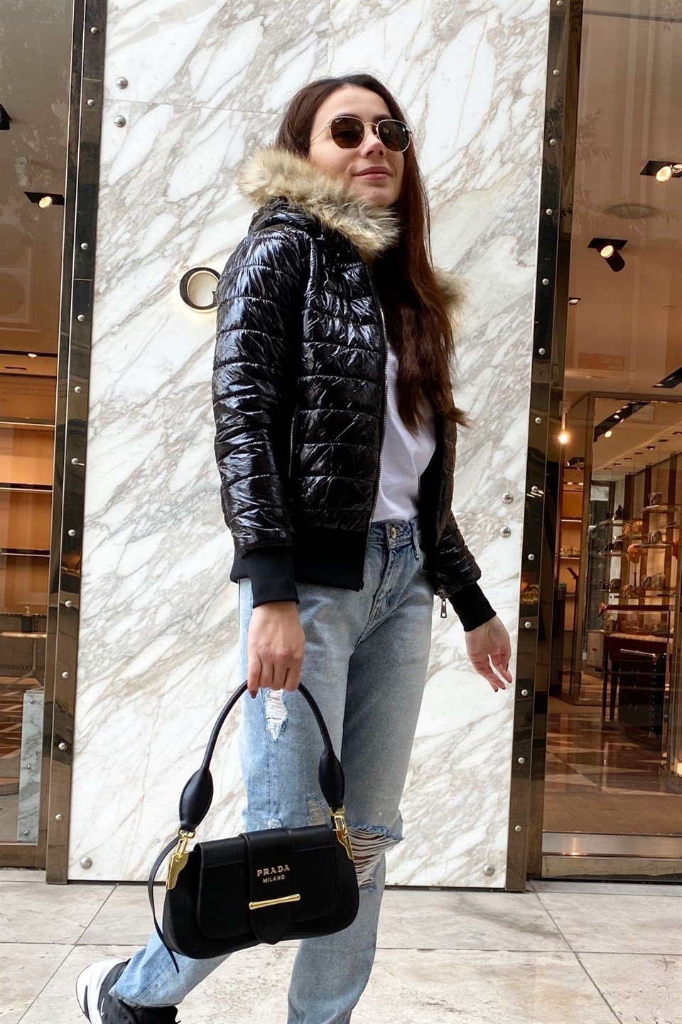 Siyah Moncler Kürklü Parlak Şişme Mont