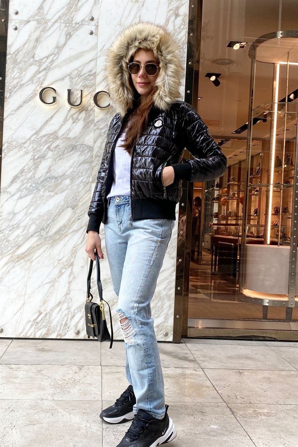Siyah Moncler Kürklü Parlak Şişme Mont