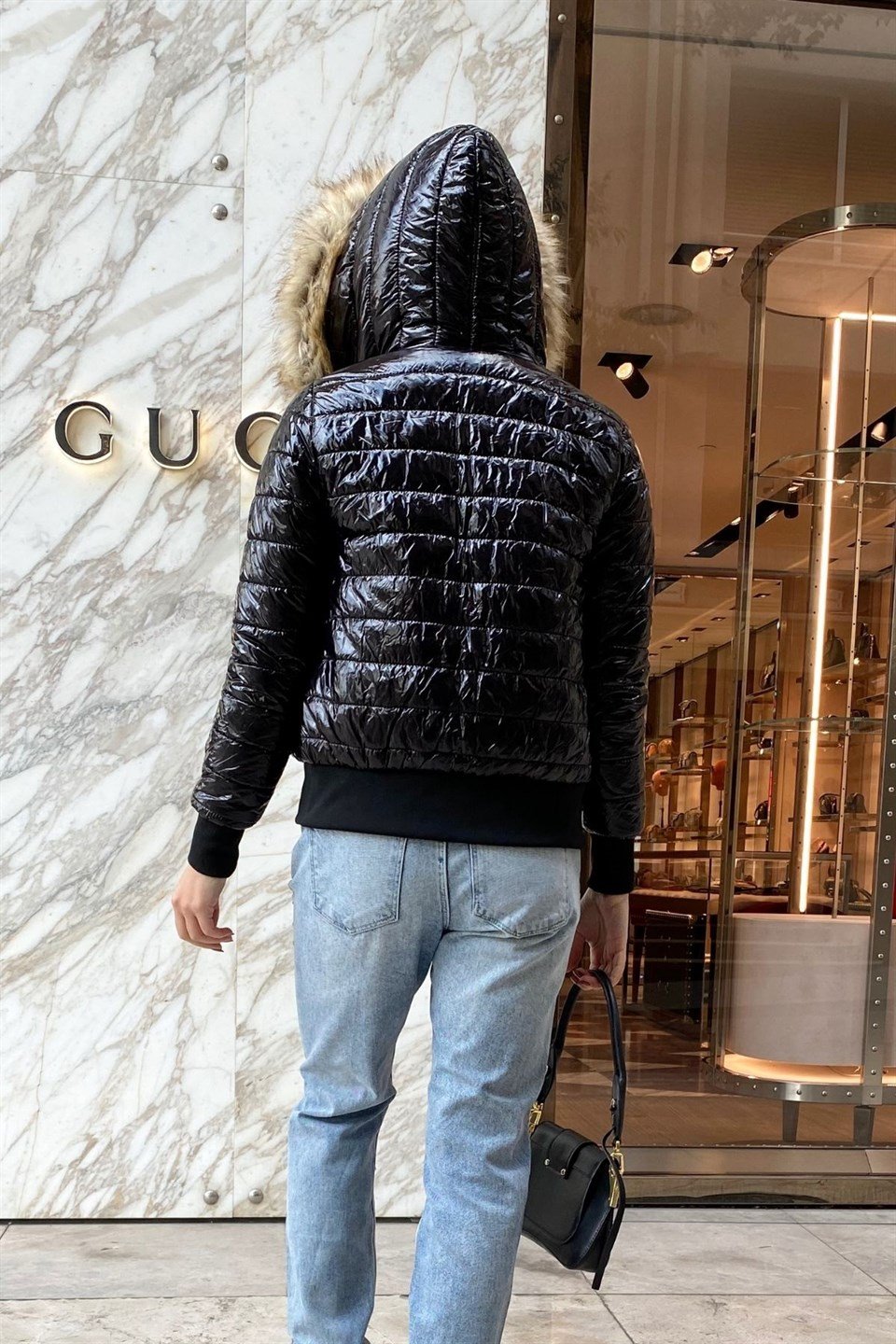 Siyah Moncler Kürklü Parlak Şişme Mont