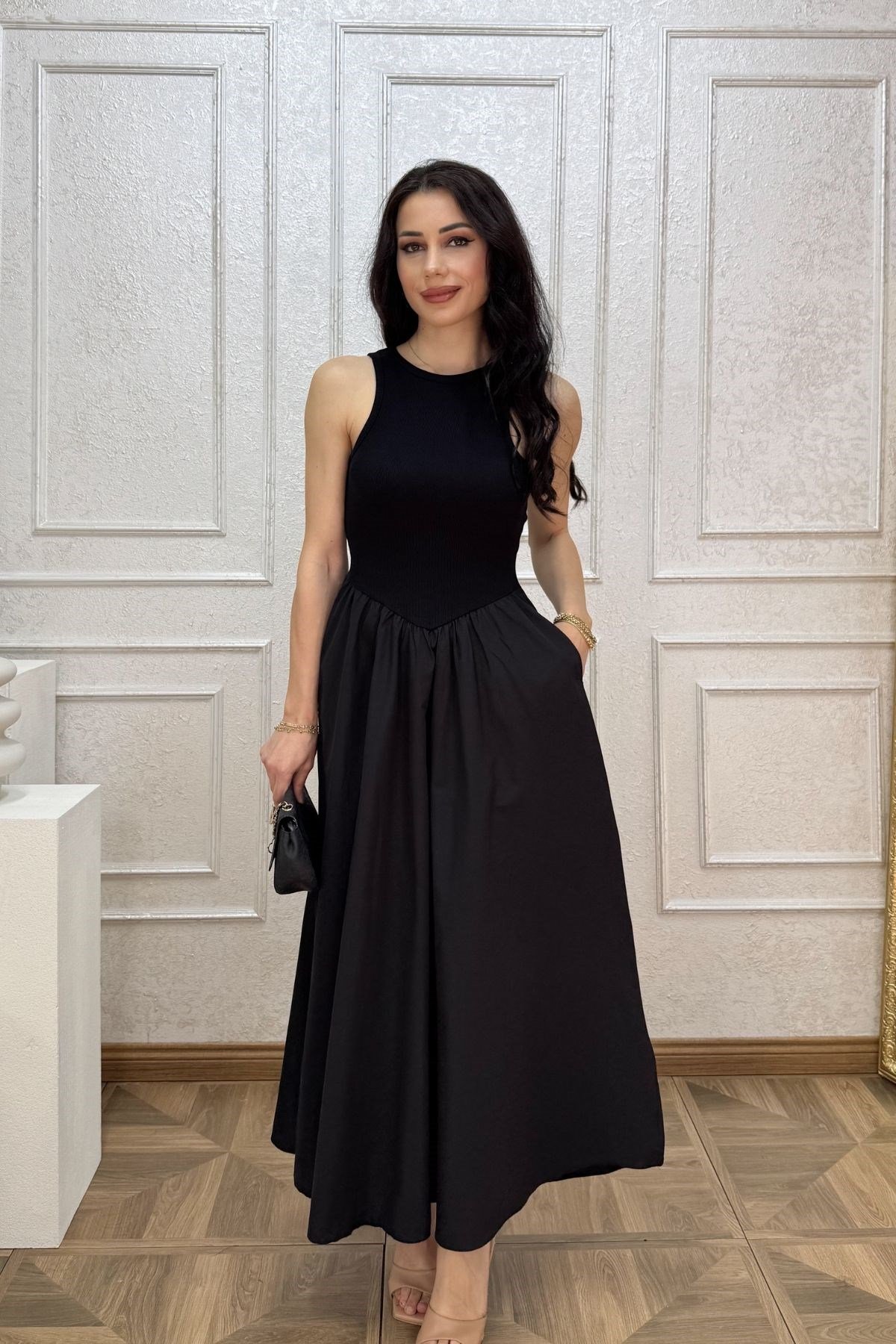 Siyah Üstü Kaşkorse Eteği Poplin Elbise