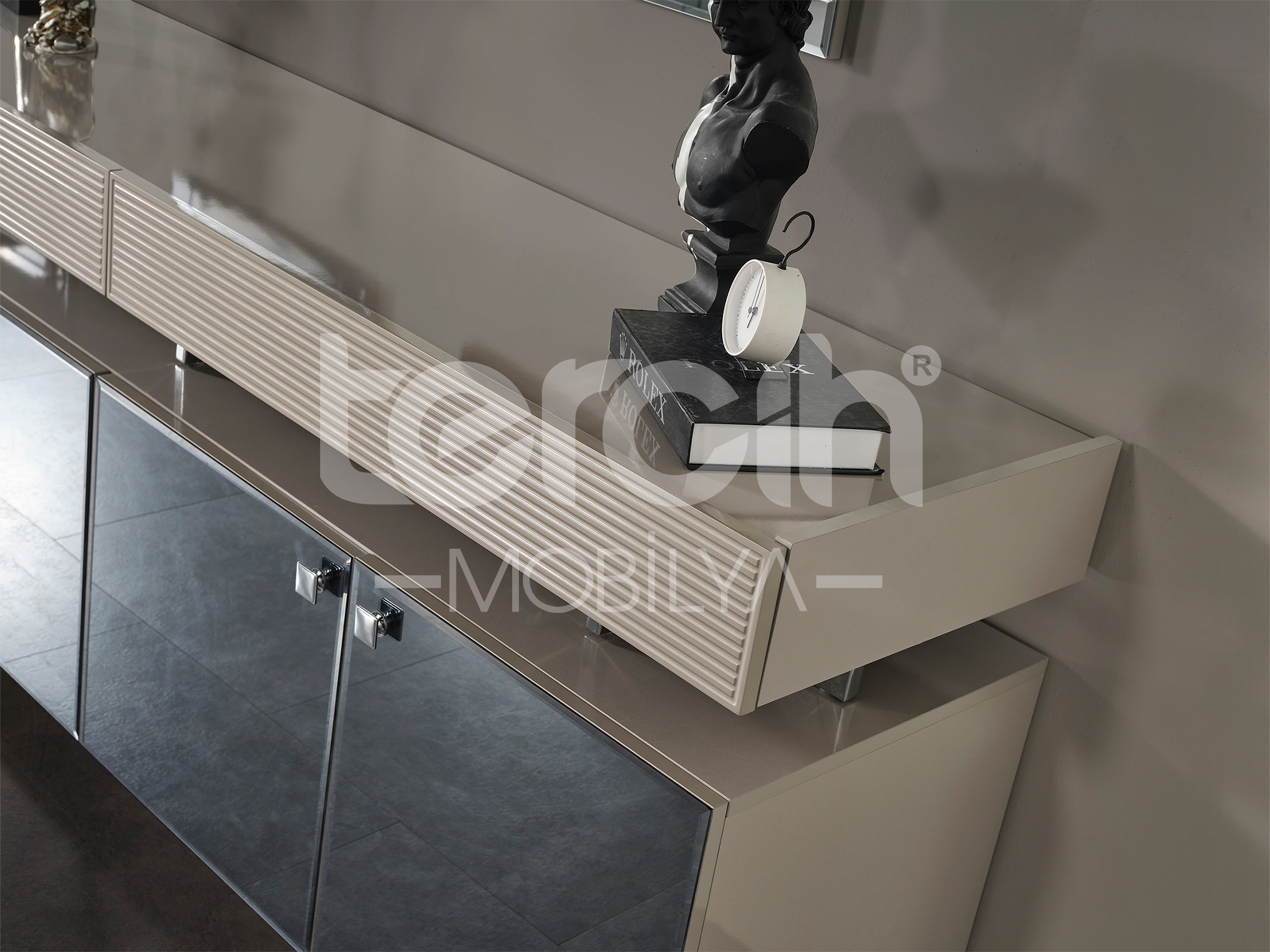 Voyager Yemek OdasıAvangarde & Klasik Yemek OdasıVoyager Yemek Odası